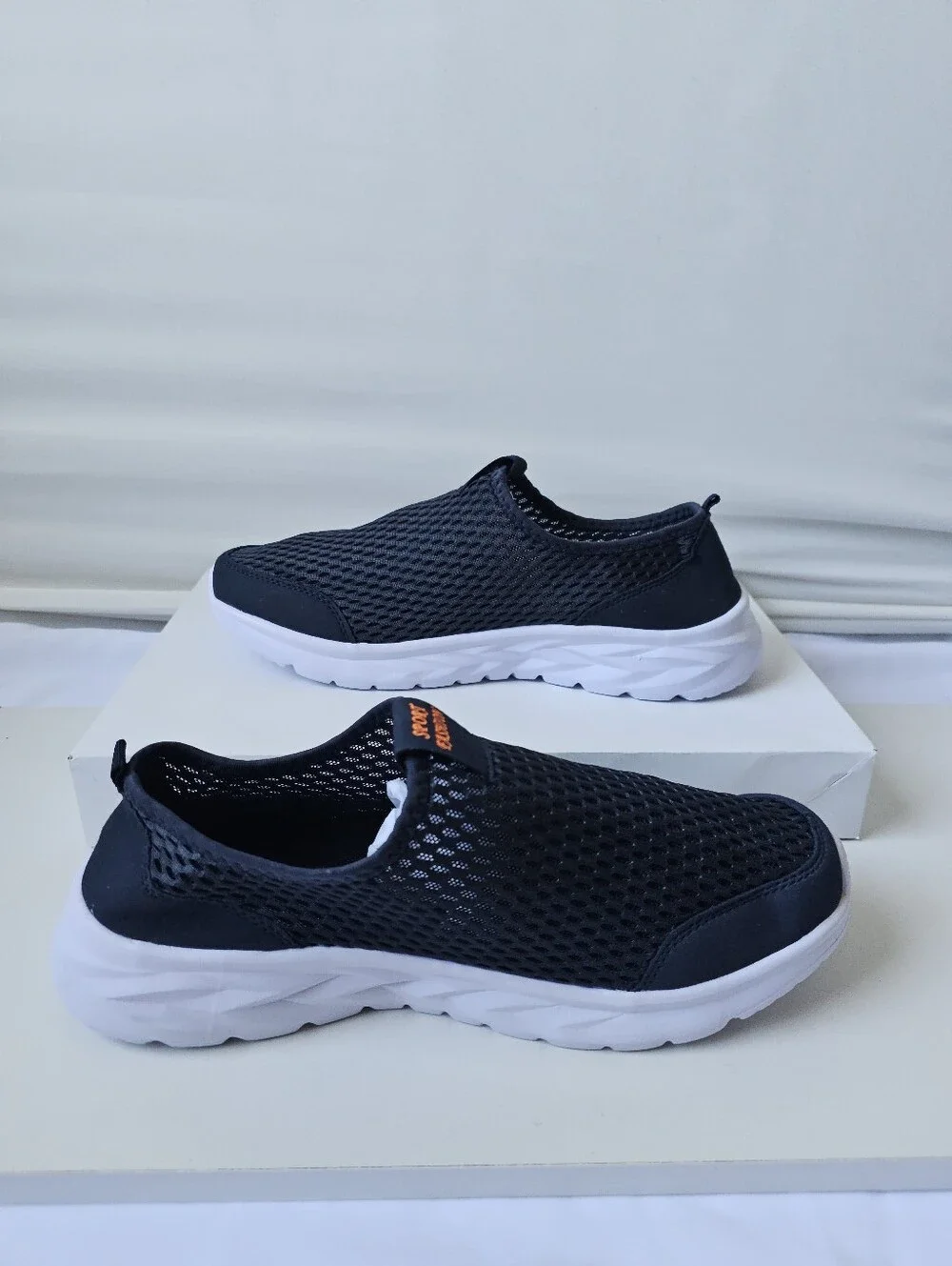 Men's Lightweight Breathable Mesh Slip-On Sneakers - Size 43 (US 9.5-10)